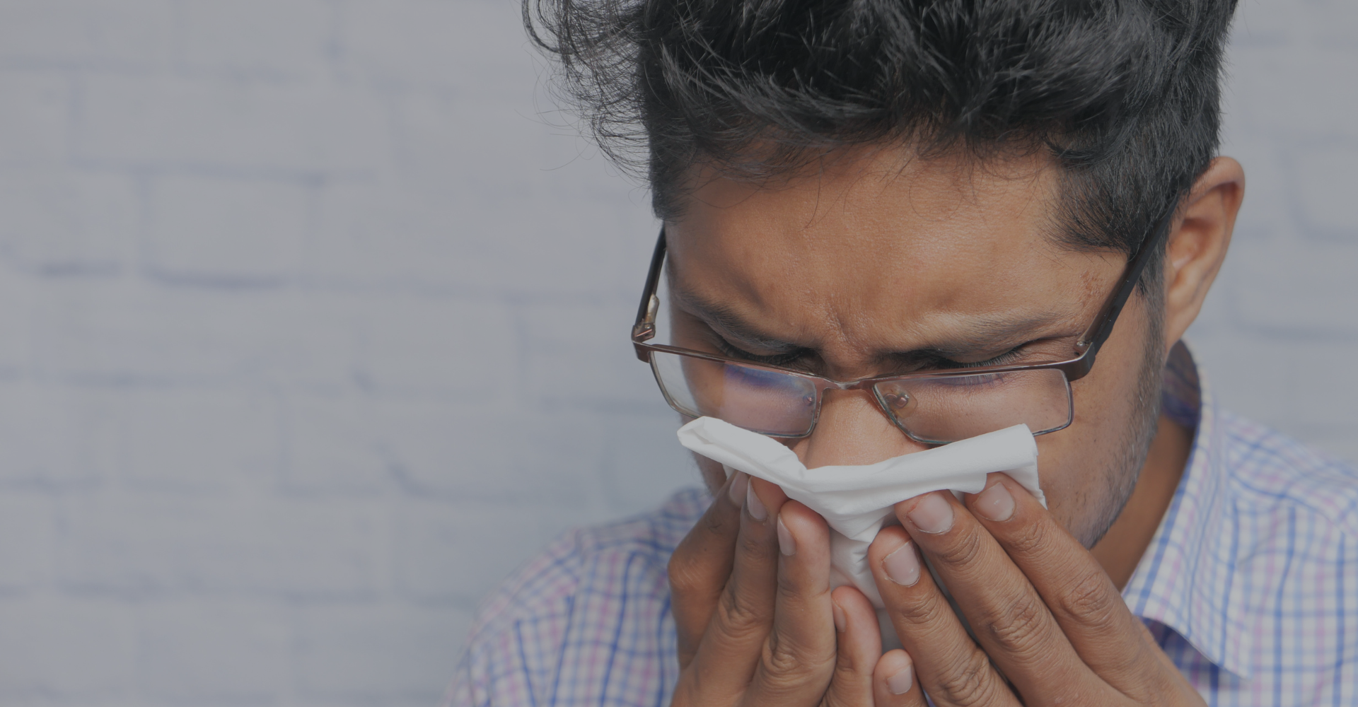 The Major Differences Between Allergies & A Cold 